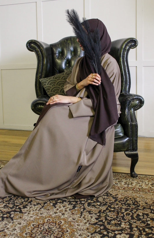 Liyana abaya
